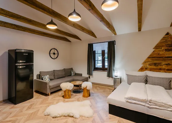 Kamenna Stran Kır Evi Metylovice